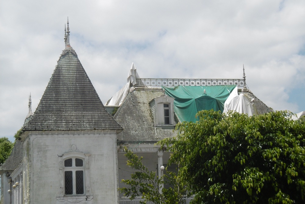 Article : L&rsquo;h&ocirc;tel de ville de Curepipe casse sa pipe