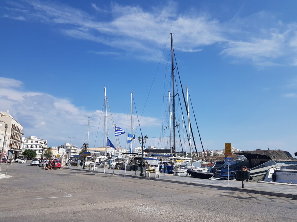 Le port de Tinos.