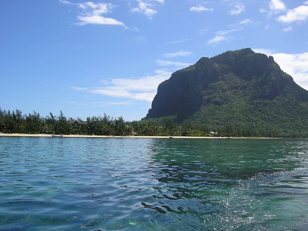 La montagne du Morne, un haut lieu du marronnage. Photo: Wikicommons.